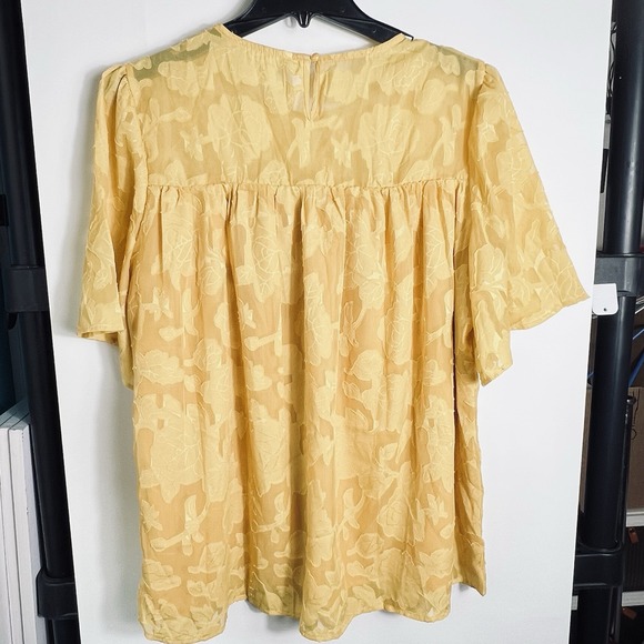 Yellow Floral Textured Peasant‎ Blouse Women's XXL Short Sleeve Top - Picture 2 of 5